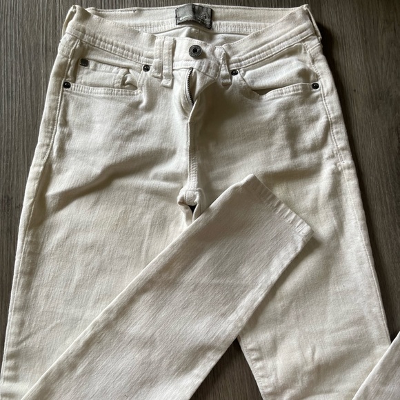 Bench White Jeans - Picture 2 of 8